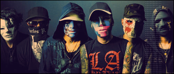 HoLLyWooD UndeaD